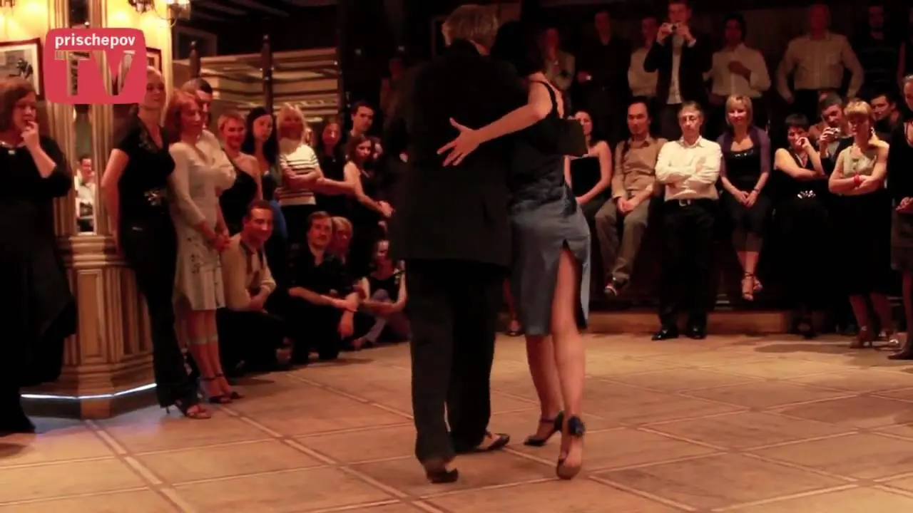 Video thumbnail for Alexander Cherenkov &  Kseniya Chichaeva, Héctor Varela-Asi Bailaban Mis Abuelos