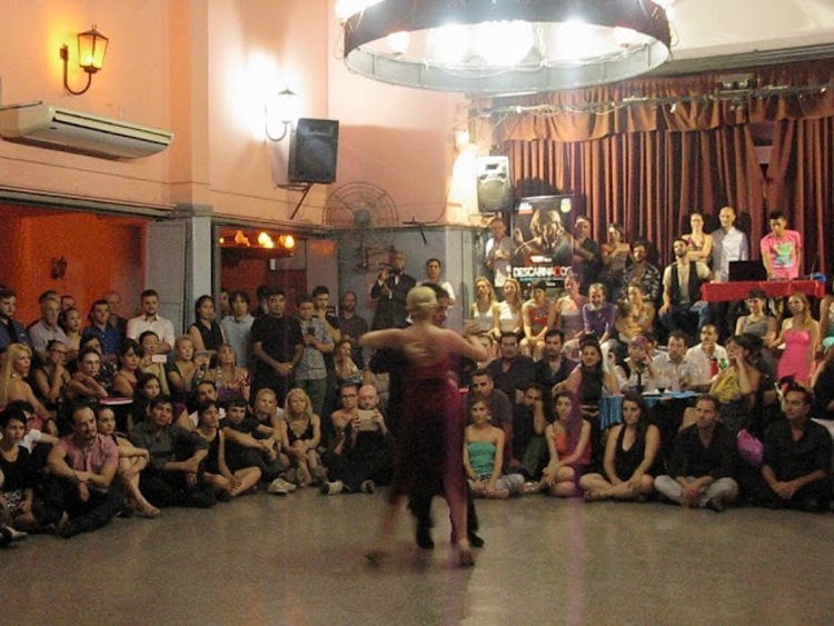 Performance by NOELIA HURTADO y CARLOS ESPINOZA en Viva La Pepa! Milonga (1/5)