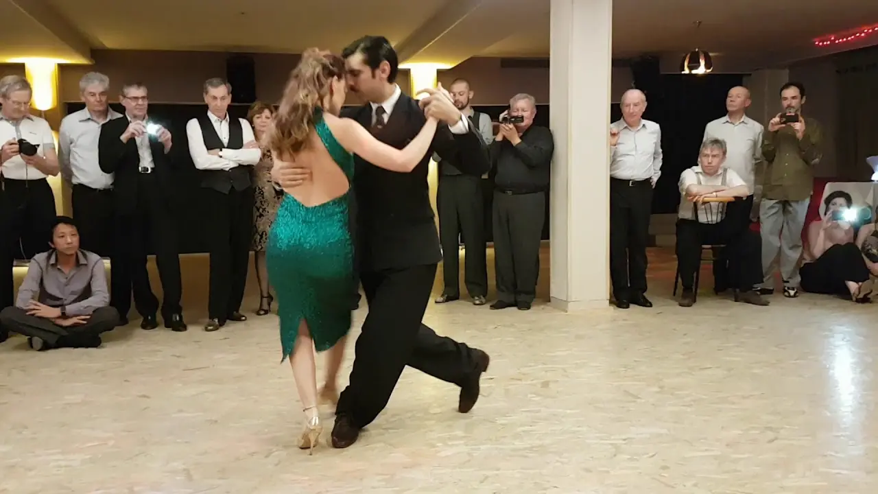 Video thumbnail for German Ballejo & Magdalena Gutierrez  ❤_ Champions du monde de "Tango de pista" à B.A. 2017 @ Nantes