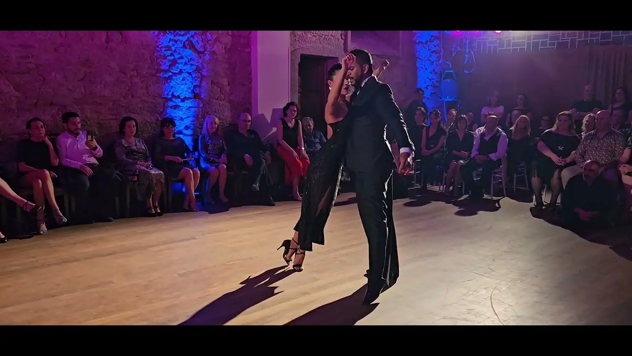 Video thumbnail for Carlos Santos David y Mirella. X Compostela Festival 08/02/25.Alberto Echagüe-Tu Ammor y Mi Amor-4/4