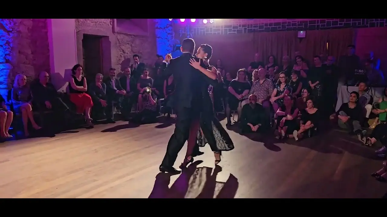 Video thumbnail for Carlos Santos David y Mirella. X Compostela Tango Festival 08/02/25. Juan D'Arienzo  - Mentías - 2/4