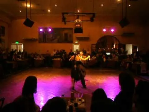 Video thumbnail for Alejandra Armenti y Daniel Juarez en la milonga Parakultural salon canning