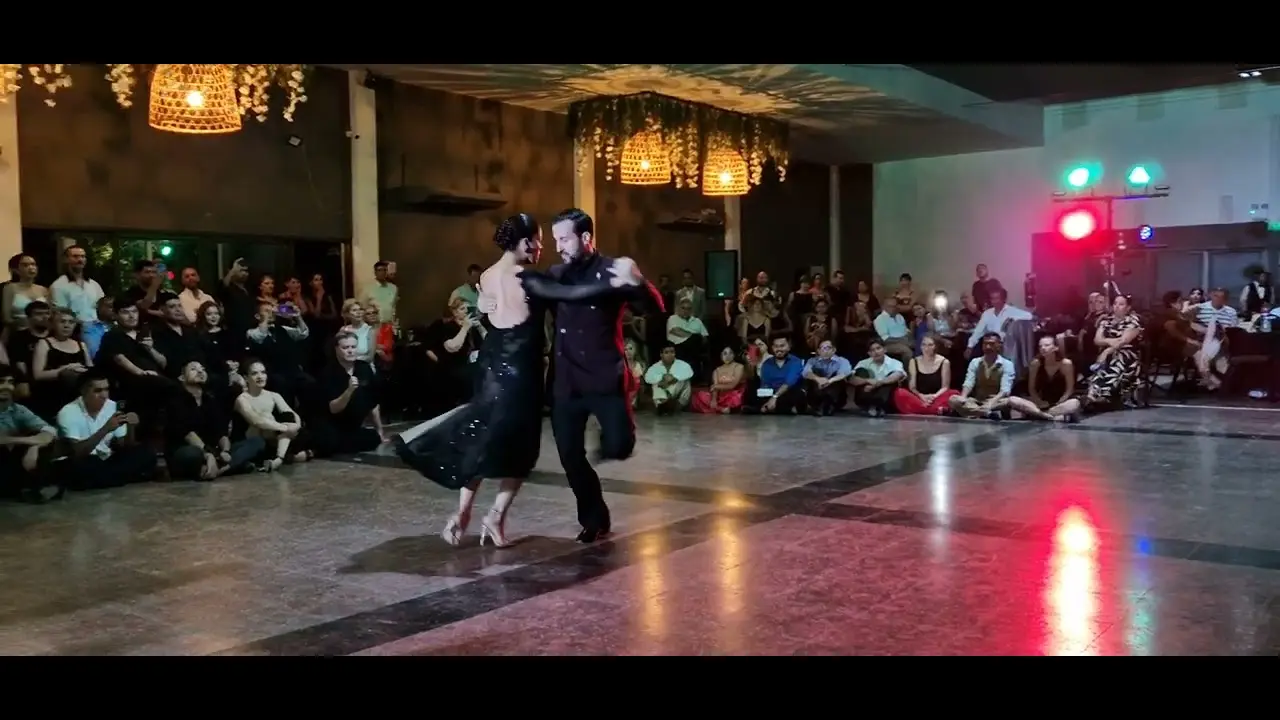 Video thumbnail for Vanesa Villalba y Facundo Piñero (tango Salta festival)