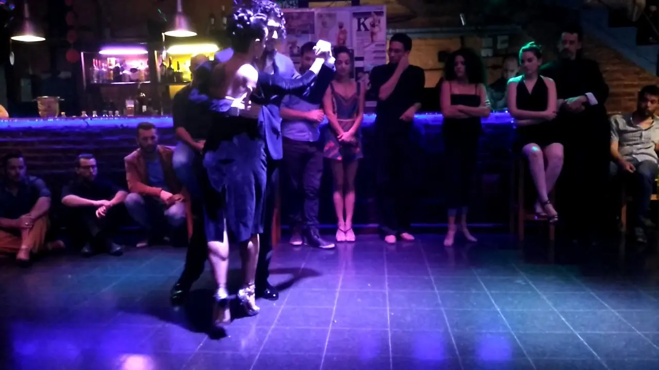 Video thumbnail for Federico Naveira y Sabrina Masso @ Milonga a La Parrilla