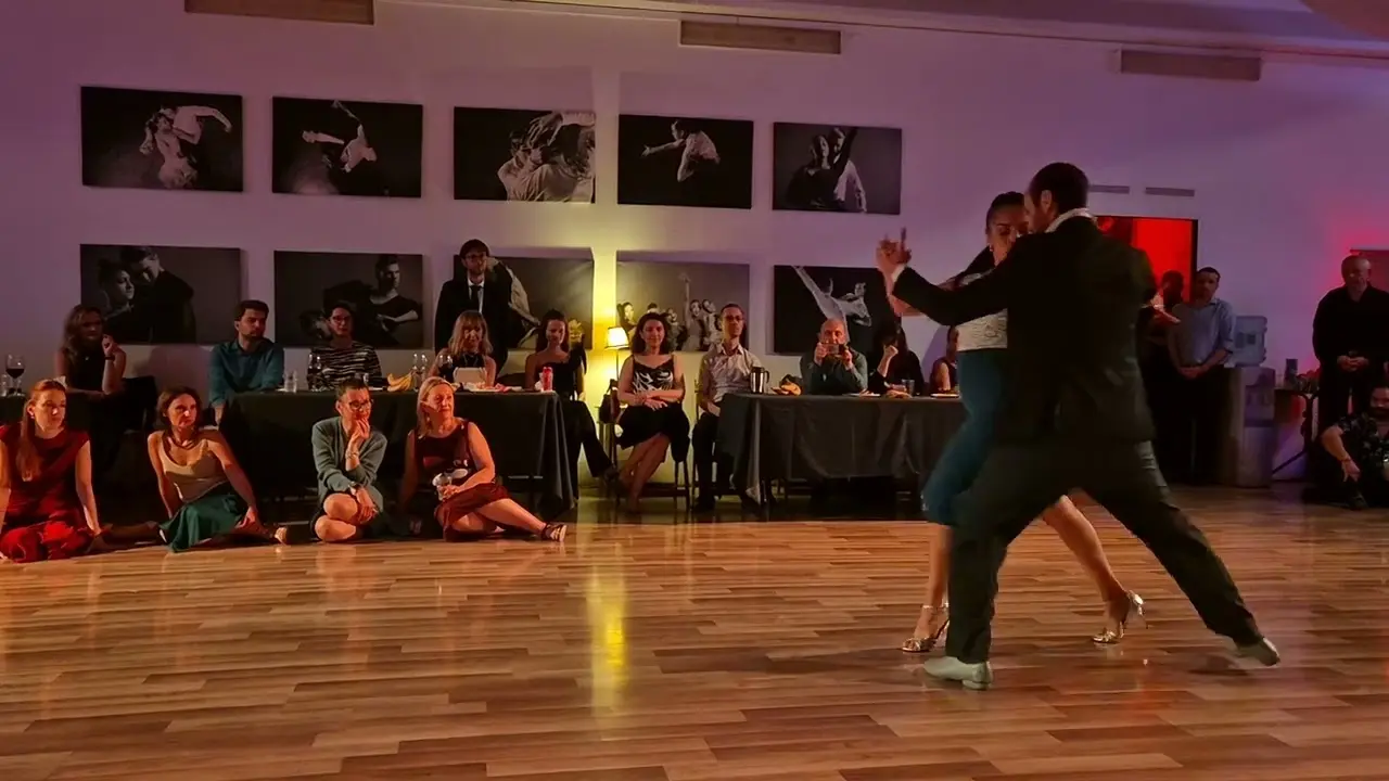 Video thumbnail for Pablo Rodriguez y Antonella Terrazas in Timișoara. 19.10.2024(3)