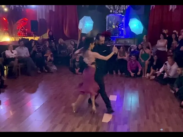 Video thumbnail for Rino Fraina y Cruz Artemisa - "Falsa Ilusìon" - Orquesta Francisco Canaro