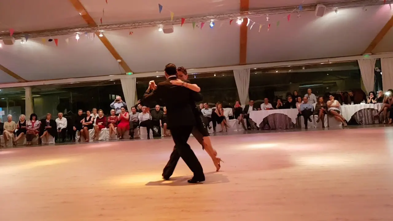 Video thumbnail for Sur. Rivero/Troilo. Magdalena Gutierrez & Germán Ballejo 1/5