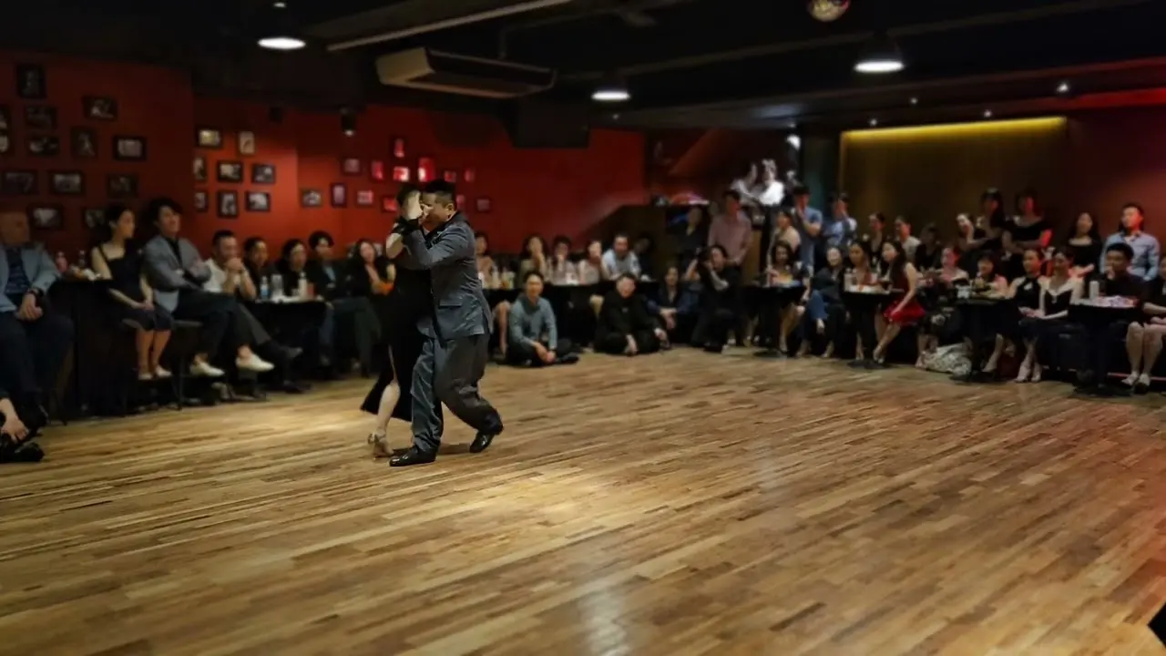 Video thumbnail for 로까 Milonga Loca In Seoul @ Ocho ,Saturday Hoi-Shan Leung y 백옥기 lll