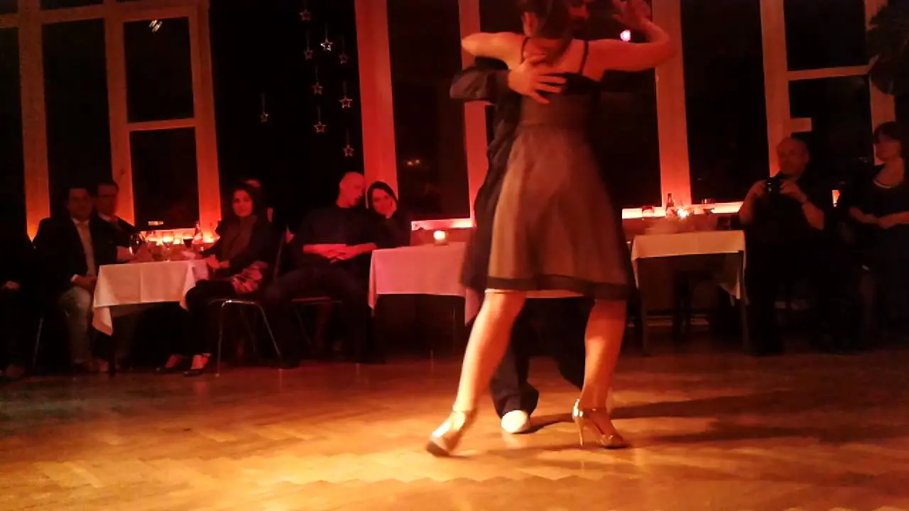 Video thumbnail for Maja Petrovic & Marko MIljevic (D'Arienzo - Maure: Uno)