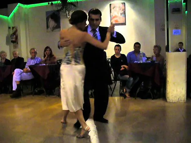 Video thumbnail for Ariel Taritolay y Natasha Arape en Porteño y Bailarin 2