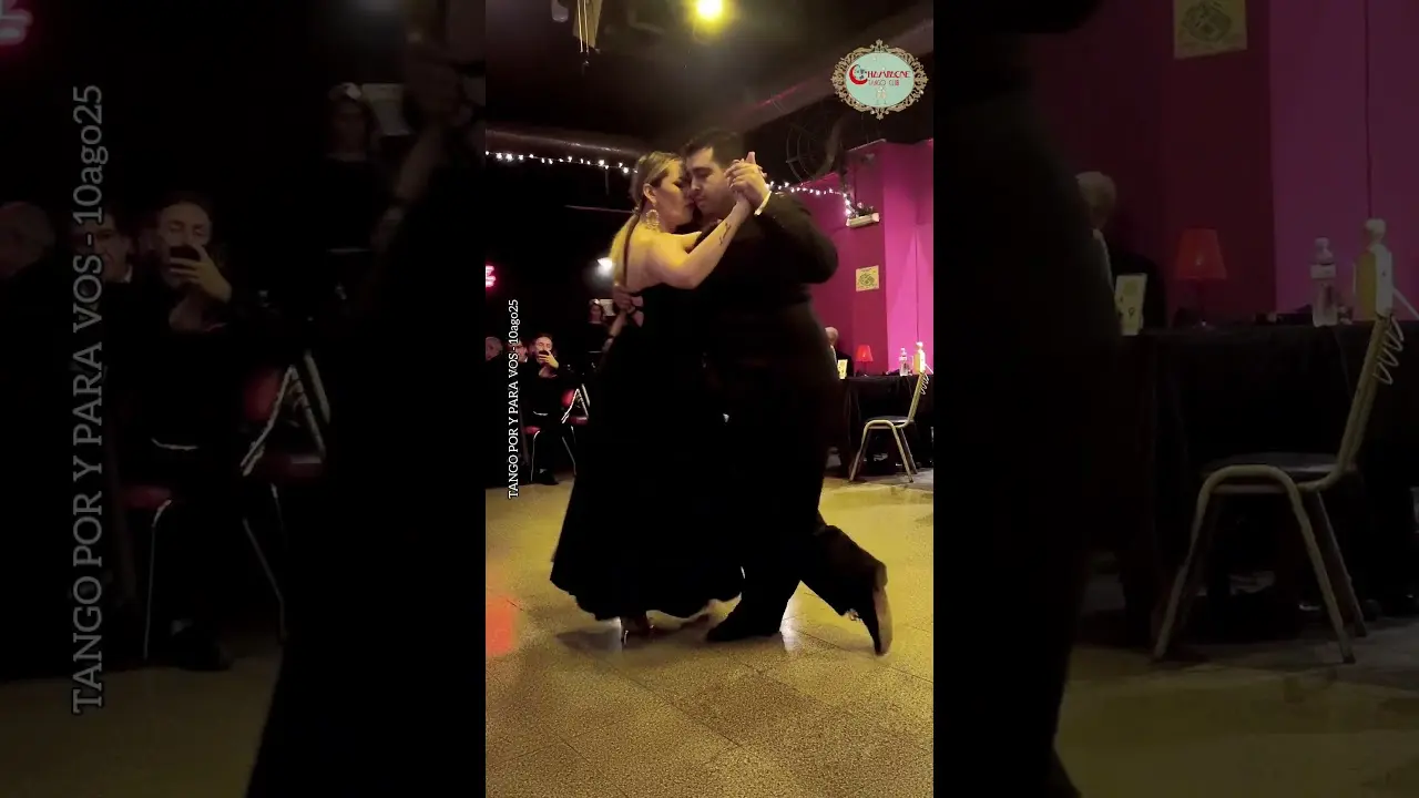 Video thumbnail for Laura Casco y Ariel Taritolay Color Cielo (D'Arienzo) Champagne #tango club de Gala 10ago25