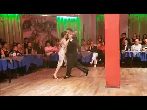 Video thumbnail for Milonga de los Domingos - Andres "Bichi" Laza Moreno y Eladia Cordoba  2/4