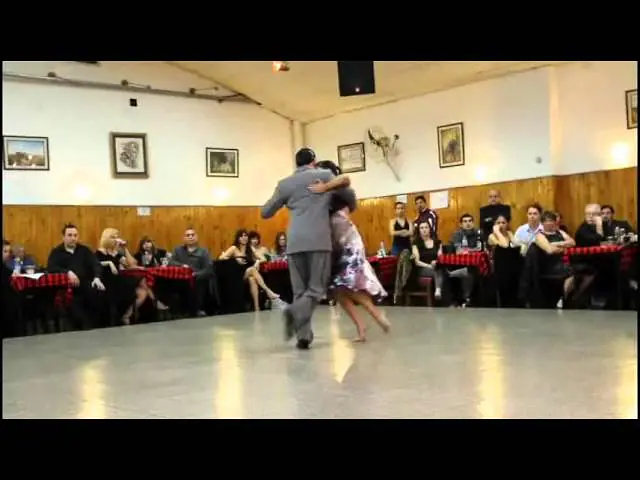 Video thumbnail for JOHN ERBAN Y CLARISSA SANCHEZ EN LA BALDOSA (MILONGA)