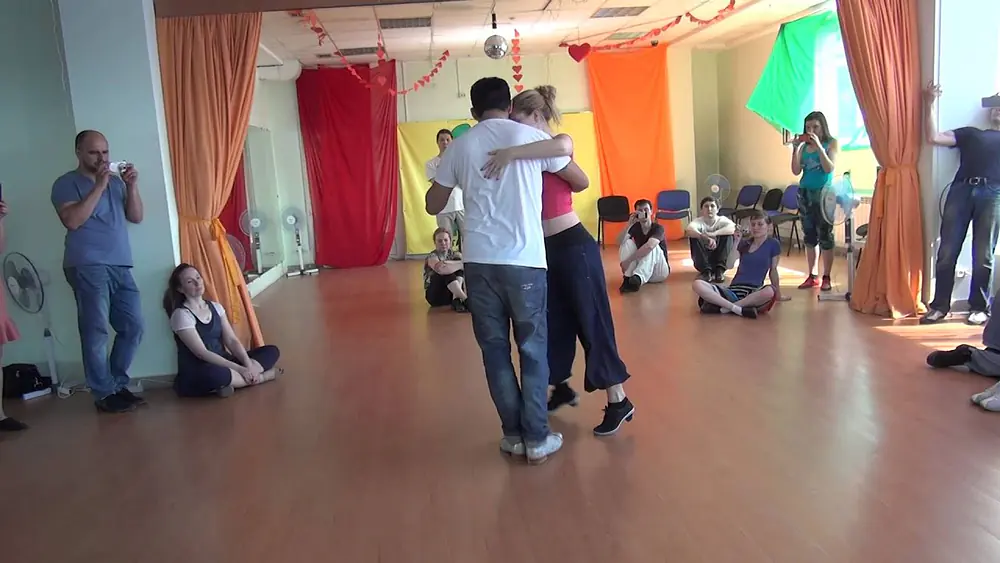 Video thumbnail for Juan Pablo Canavire y Sara Westin 2015