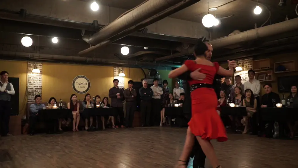 Video thumbnail for Sebastian Missé y Andrea Reyero @Tango O Nada, 17th Feb. 2017, Friday Burning Milonga