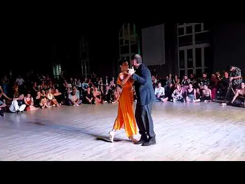 Video thumbnail for Bruno Tombari y Rocio Lequio  - "Soy Aquel Viajero"  -  Orquesta Carlos Di Sarli