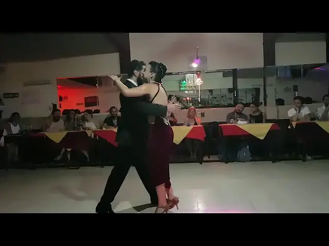 Video thumbnail for Diogo de Carvalho & Laia Barrera (4/4) El Entrevero Milonga