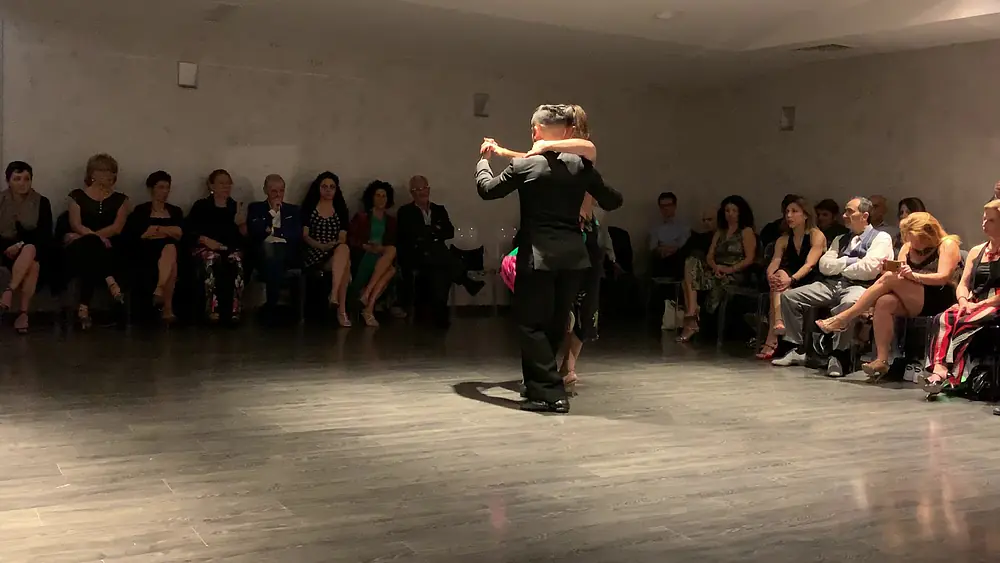 Video thumbnail for Jonatan Aguero y Virginia Pandolfi - Altamura 20-10-2018 1-4