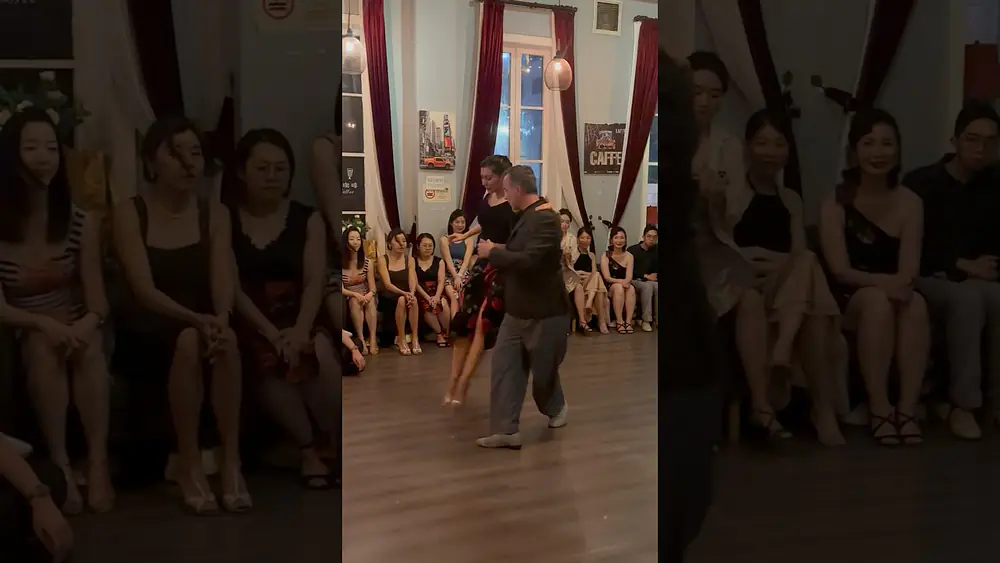 Video thumbnail for Silvina Tse y Murat Erdemsel: “Question & Answer”