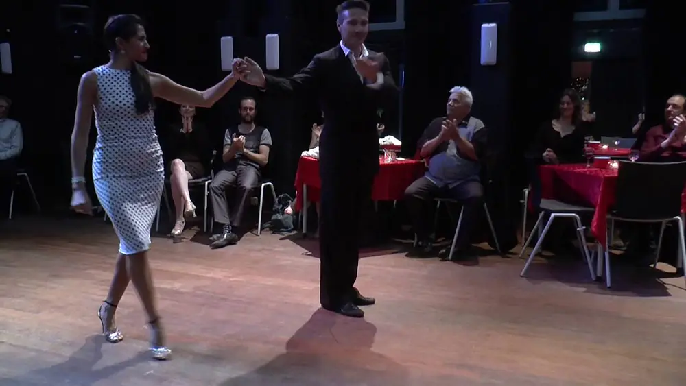 Video thumbnail for Santiago Fina & Samantha Dispari in Milonga 't Klooster (3) "De Mis Tiempos" F.Canaro