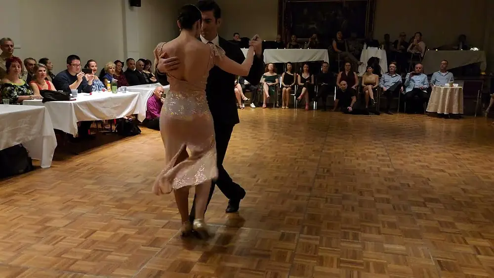 Video thumbnail for Argentine tango: Iakof Shonsky & Marianella Michaud - Loca