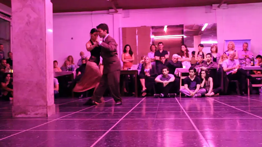 Video thumbnail for CRISTHIAN SOSA Y SABRINA GARCIA EN FLOREAL MILONGA 02