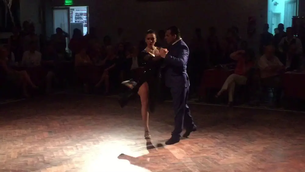 Video thumbnail for Francisco Forquera y Laly Torres en Salon Canning