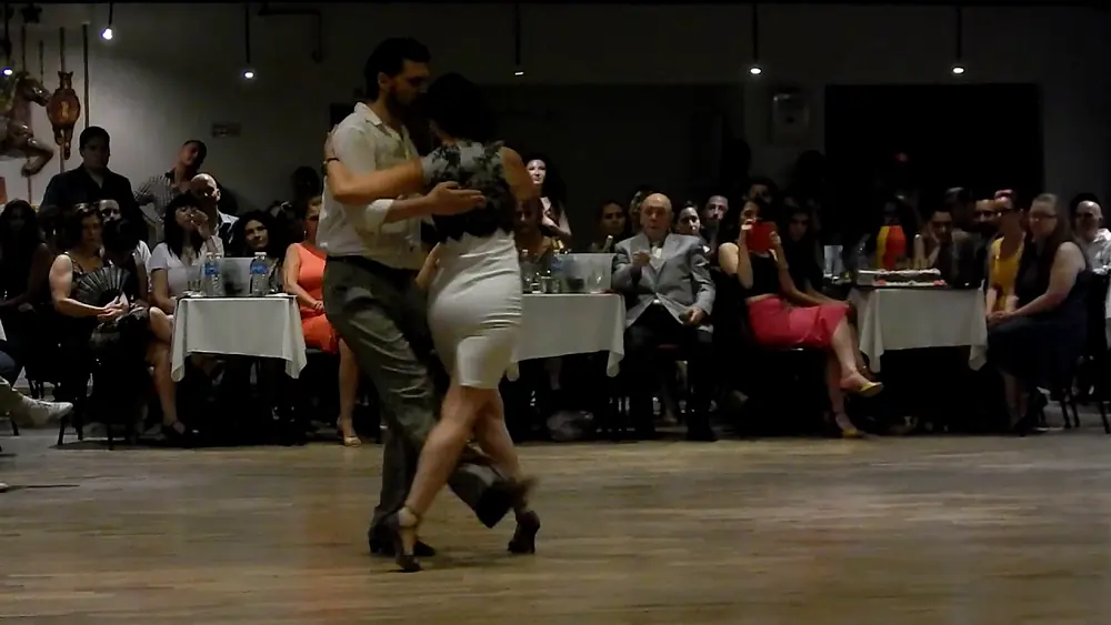Video thumbnail for Dana Zampieri y Diego Lanau