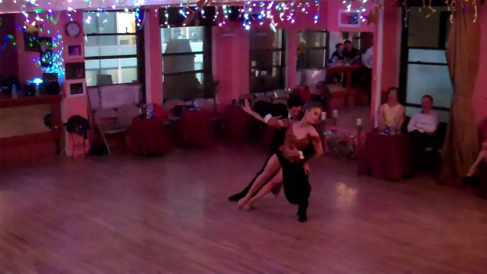 Video thumbnail for Cristian Correa Y Leah Barsky at La Romeria Milonga 05 24 2016 Tango