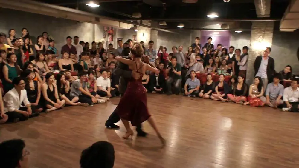 Video thumbnail for 2013 Tango Ensueño Carlos Espinoza & Noelia Hurtado Grand Milonga 1 (14.Sep.2013)