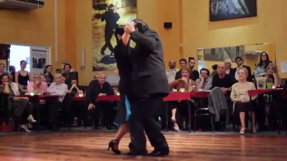 Video thumbnail for Gloria y Eduardo Arquimbau en Soho Tango 3/3