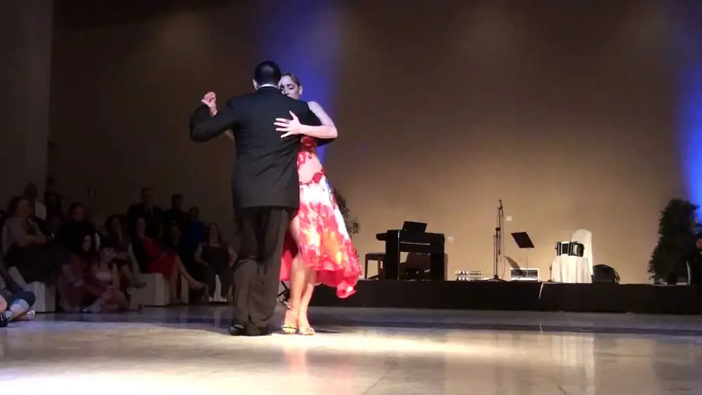 Video thumbnail for Alejandra Martiñán y Leandro Palou - "Y no puedo olvidarte"