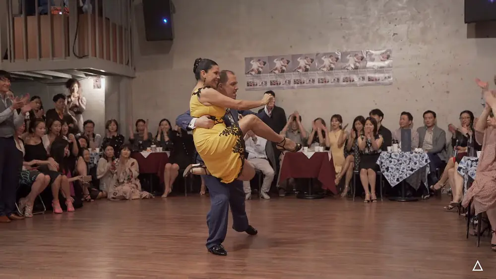 Video thumbnail for Sebastian Misse & Andrea Reyero - No Me Extrana(19.03.02) - tango clasico 2019 - @AbrazoTV