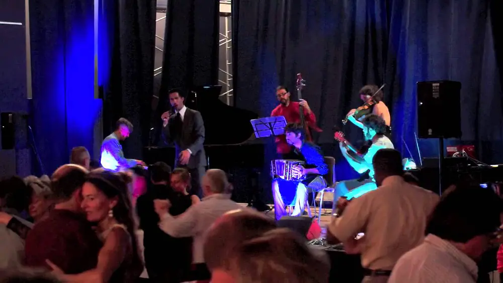 Video thumbnail for El Cachivache Quinteto con Martín Troncozo - Limouzi Tango Festival 2014 - Tango A Vivre Limoges