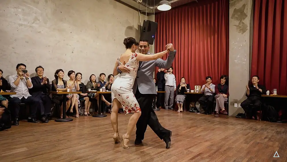 Video thumbnail for Dana Zampieri & Carlos Estigarribia - La Vida Es Una Milonga - @AbrazoTV