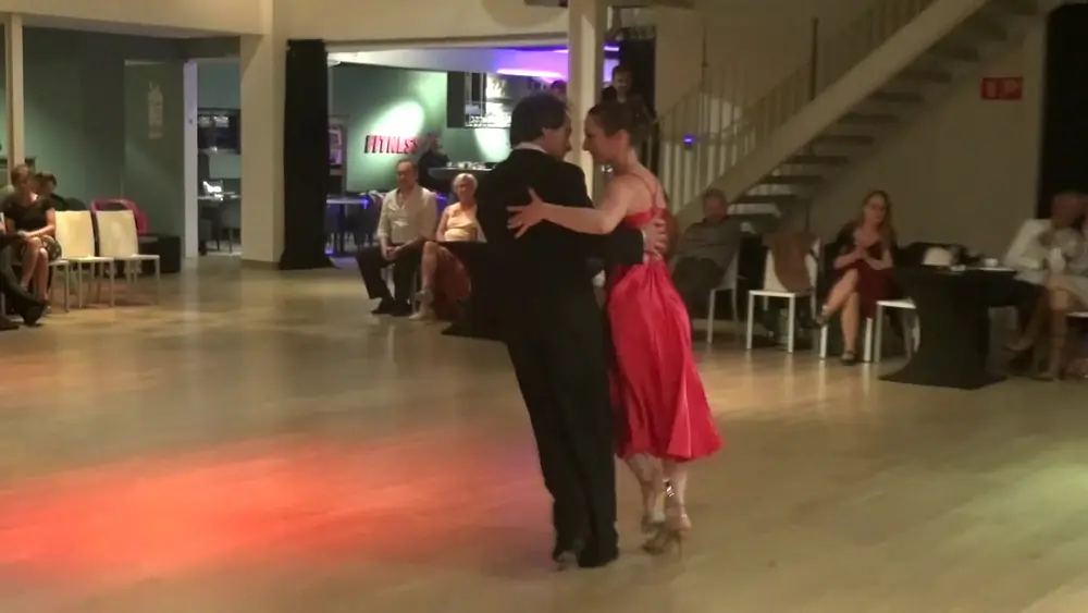 Video thumbnail for Demo 3/4 Fenanda Japas & Alberto Sendro @ Dans Lifecenter Izegem