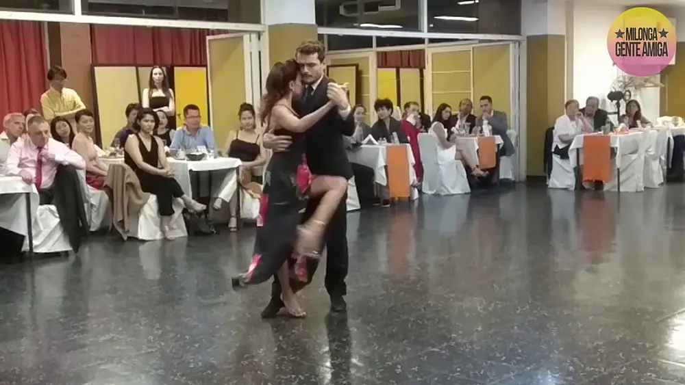 Video thumbnail for DOMINGO 8  DE MARZO - Silvana Anfossi y Felix Naschke en Milonga Gente Amiga
