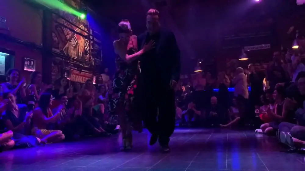 Video thumbnail for Moira Castellano y Chicho Frúmboli - Los Muchachos De Antes-Milonga Del 900