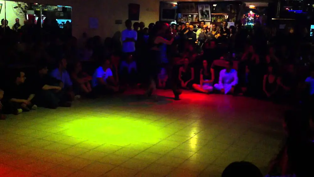 Video thumbnail for Mariana Dragone y Javier Antar en MILONGA10