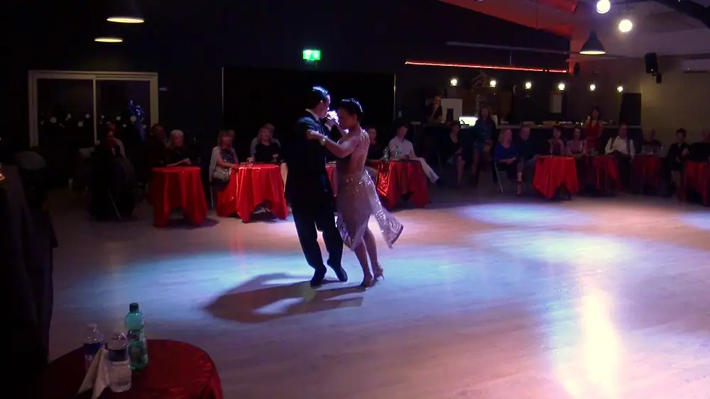 Video thumbnail for ★ Juan David Vargas & Paulina Mejia - Derecho viejo 2/4 - Salon de Tango Montpellier ★