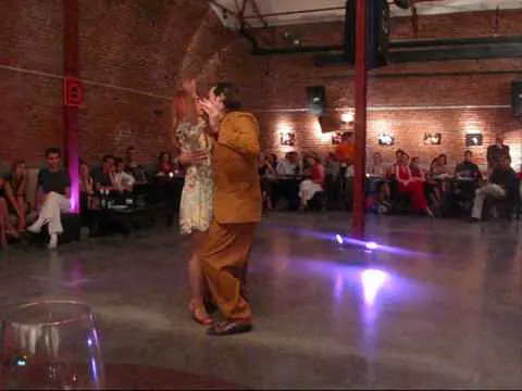 Video thumbnail for Damián Esell y Nancy Louzán en LOCA!