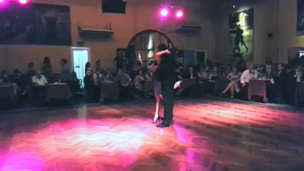 Video thumbnail for Julio Altez y Lucía Budano en Salón Canning. 17-02-2014