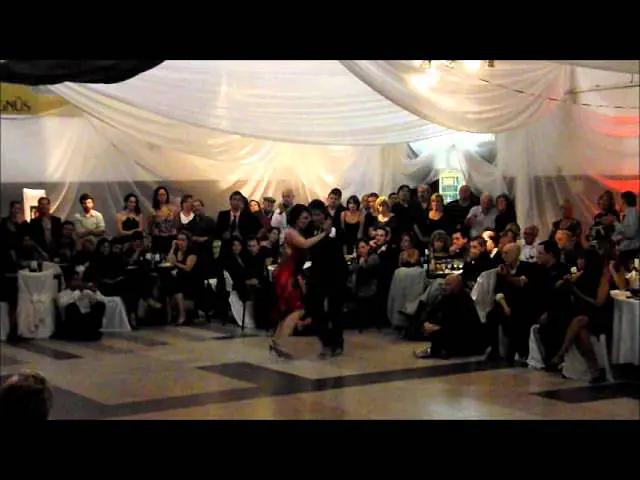 Video thumbnail for Julio Balmaceda y Corina De La Rosa en Milonga Nostalgias, bailan La Cicatriz MILONGA