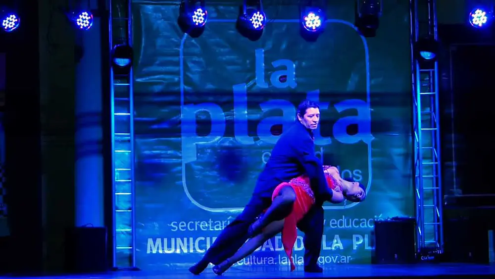 Video thumbnail for Gabriel Martínez y Carina Claus