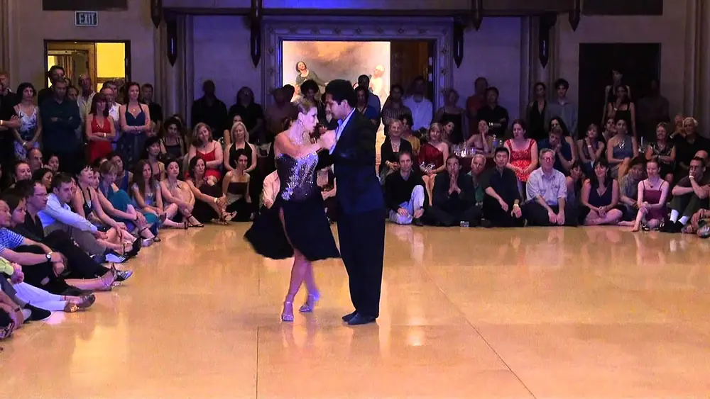 Video thumbnail for Sebastian Arce & Mariana Montes "Pa' Que Te Oigan Bandoneón"