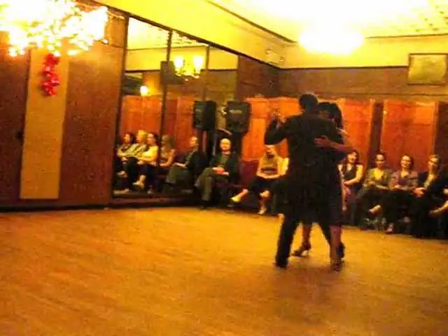 Video thumbnail for Carlos Paredes & Carolina Jaurena @ "La Milonga Rosa"