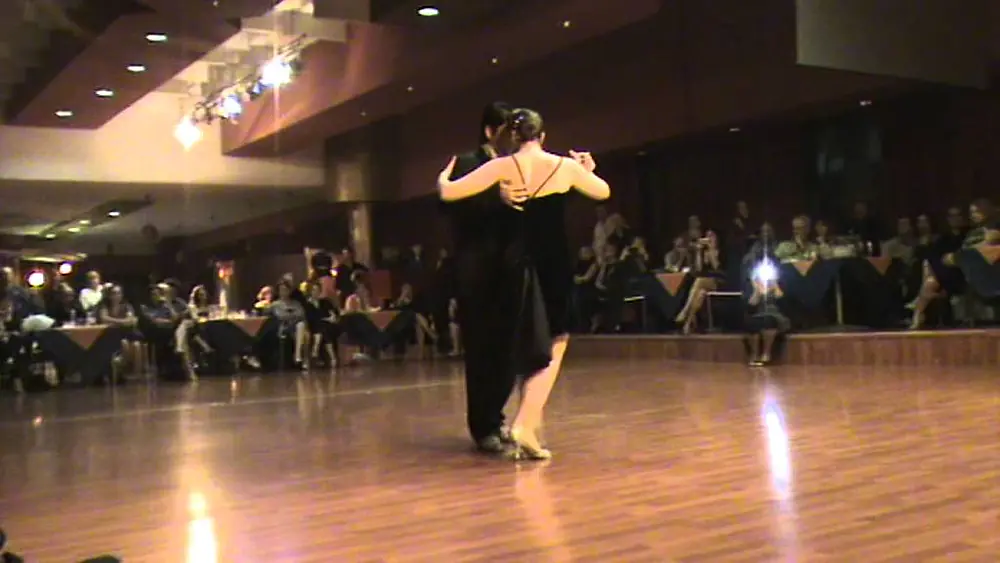 Video thumbnail for Ariadna Naveira e Fernando Sanchez - Gran Milonga El Chamuyo - Bari - Tango 2