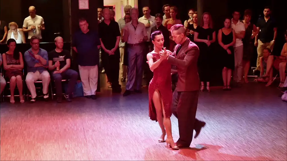 Video thumbnail for Michael Nadtochi und Paula Duarte bei Pan y Tango (1)