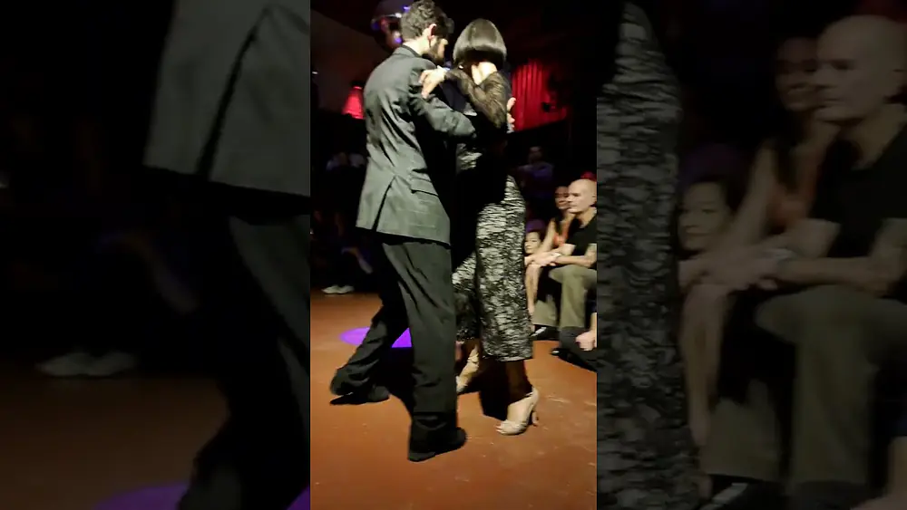 Video thumbnail for Yasmin Oğuz & Emre Eroğlu - Mozo guapo (2/4)