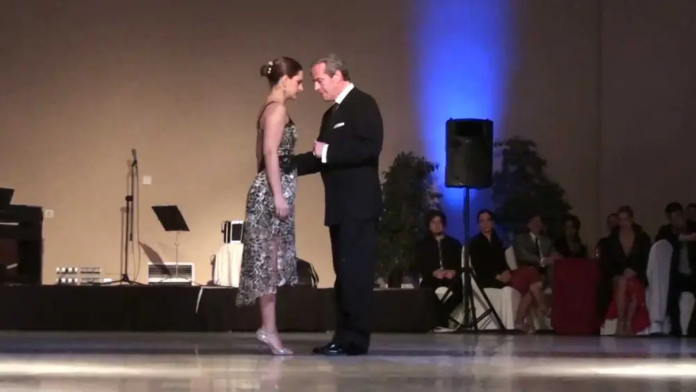 Video thumbnail for Fernando Jorge y Alejandra Baldaque - "El gordo triste"